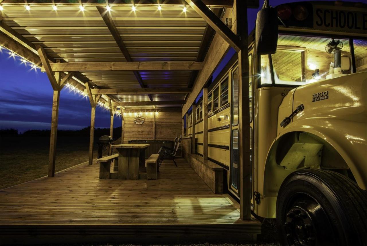 American School Bus - 1 Bedroom - Blossom Farm - Tiers Cross Johnston Buitenkant foto