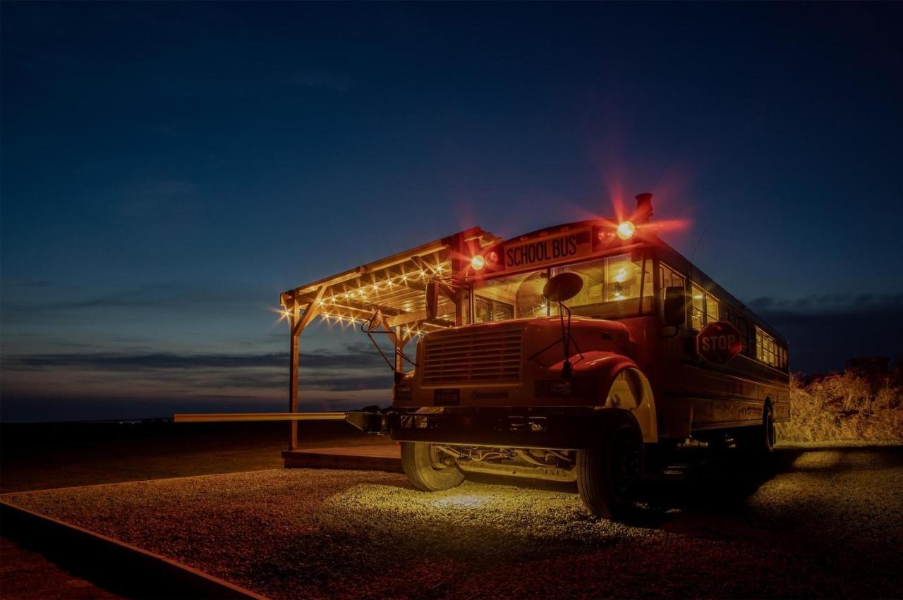 American School Bus - 1 Bedroom - Blossom Farm - Tiers Cross Johnston Buitenkant foto